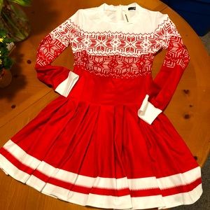 Super cute pleated holiday dress!